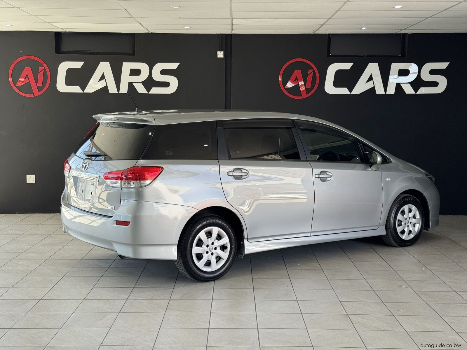 2011 Toyota Wish 7 Seater photo