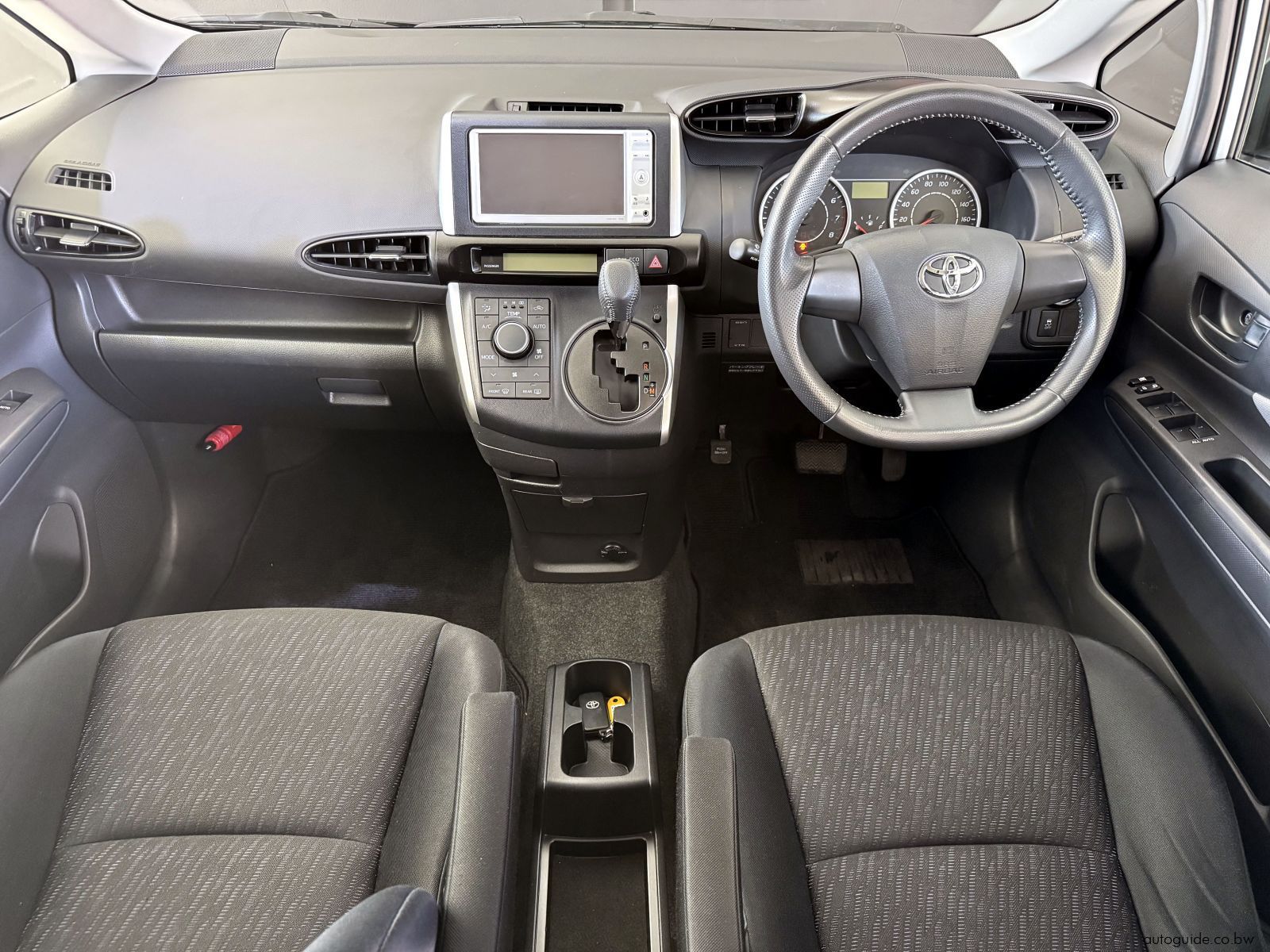 2011 Toyota Wish 7 Seater photo