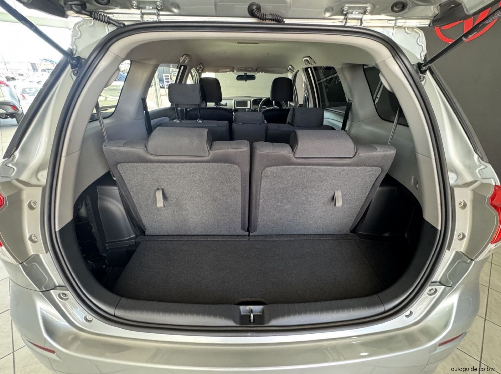 2011 Toyota Wish 7 Seater pictures