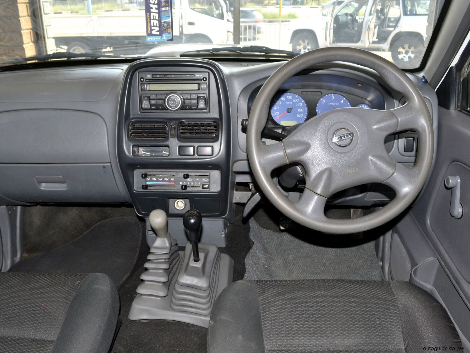 2019 Nissan NP300 Hardbody photo