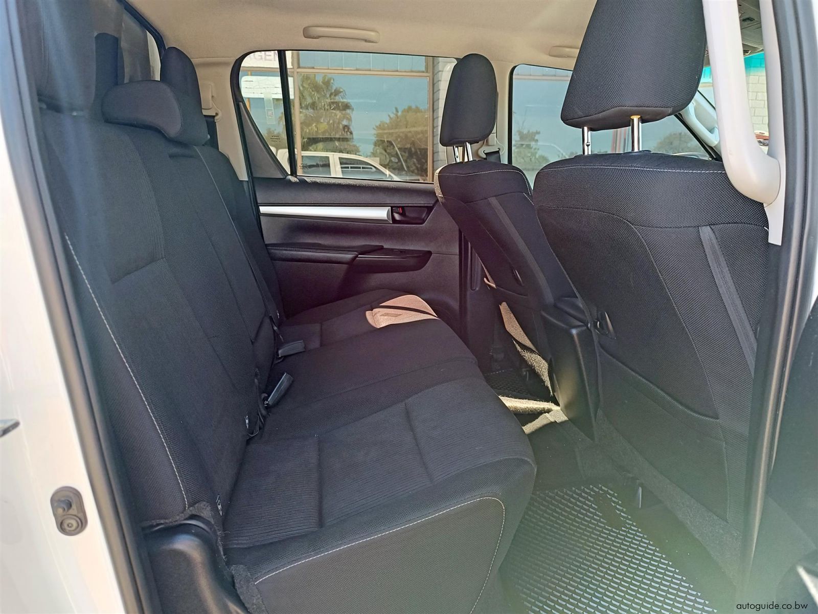 2022 Toyota Hilux Raider GD-6 2.4L 4x4 photo