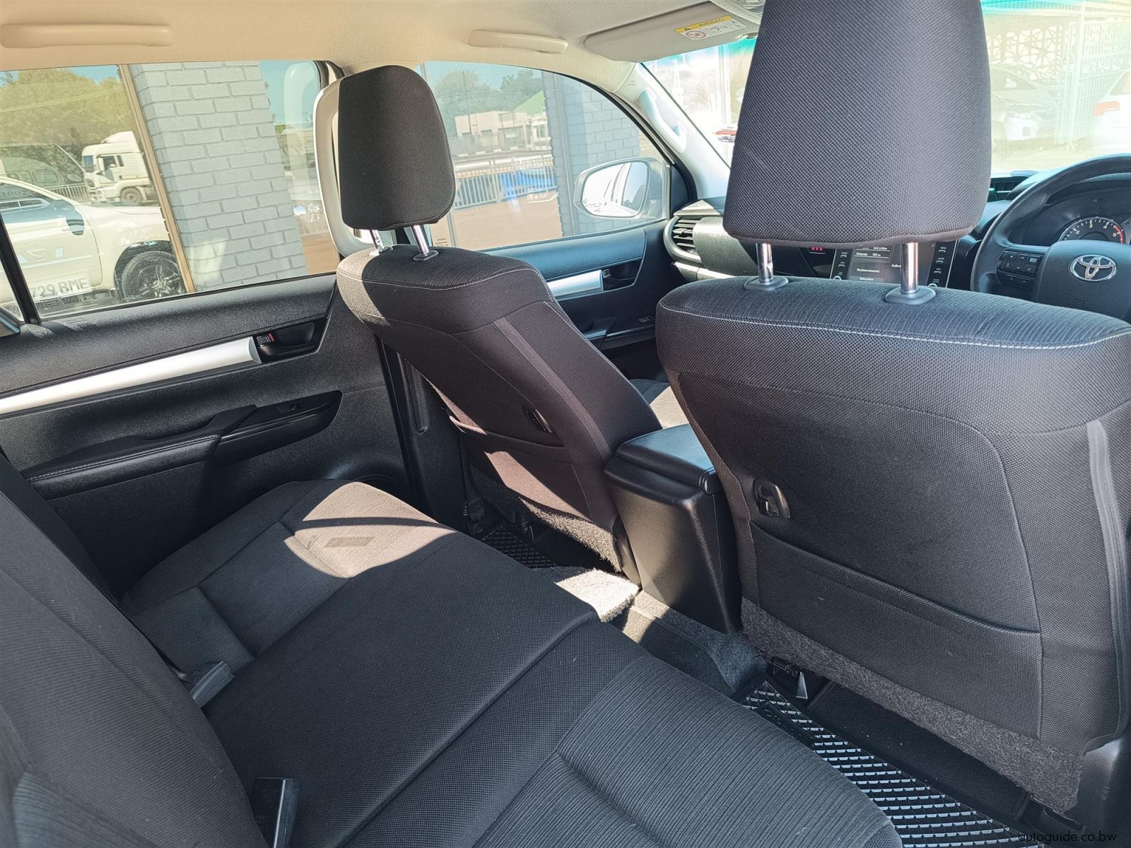 2022 Toyota Hilux Raider GD-6 2.4L 4x4 photo