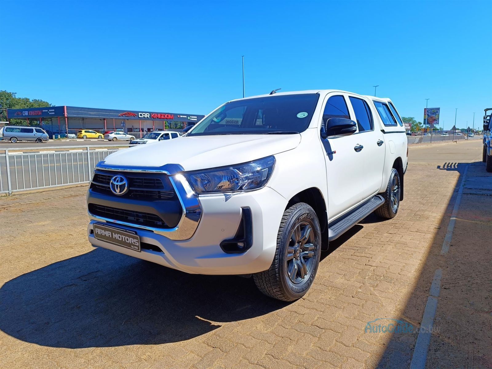 2022 Toyota Hilux Raider GD-6 2.4L 4x4 photo