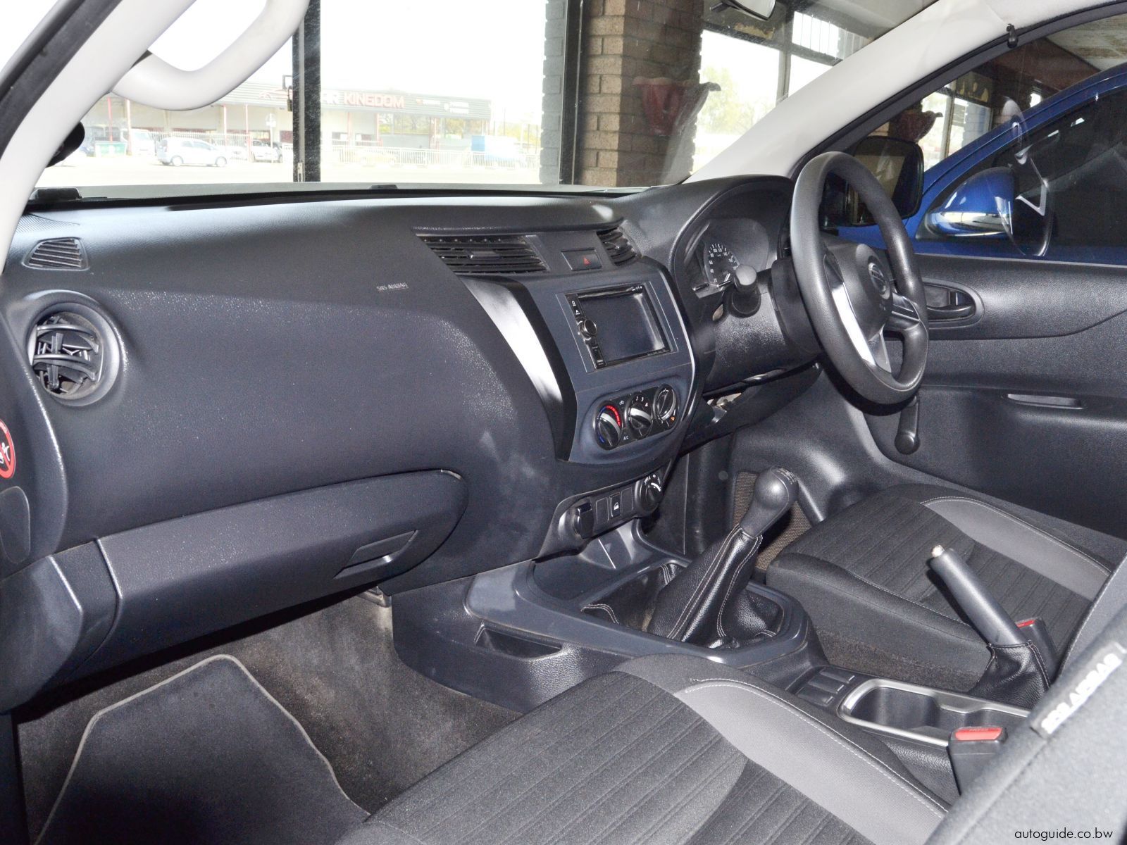 2022 Nissan Navara Baseline photo