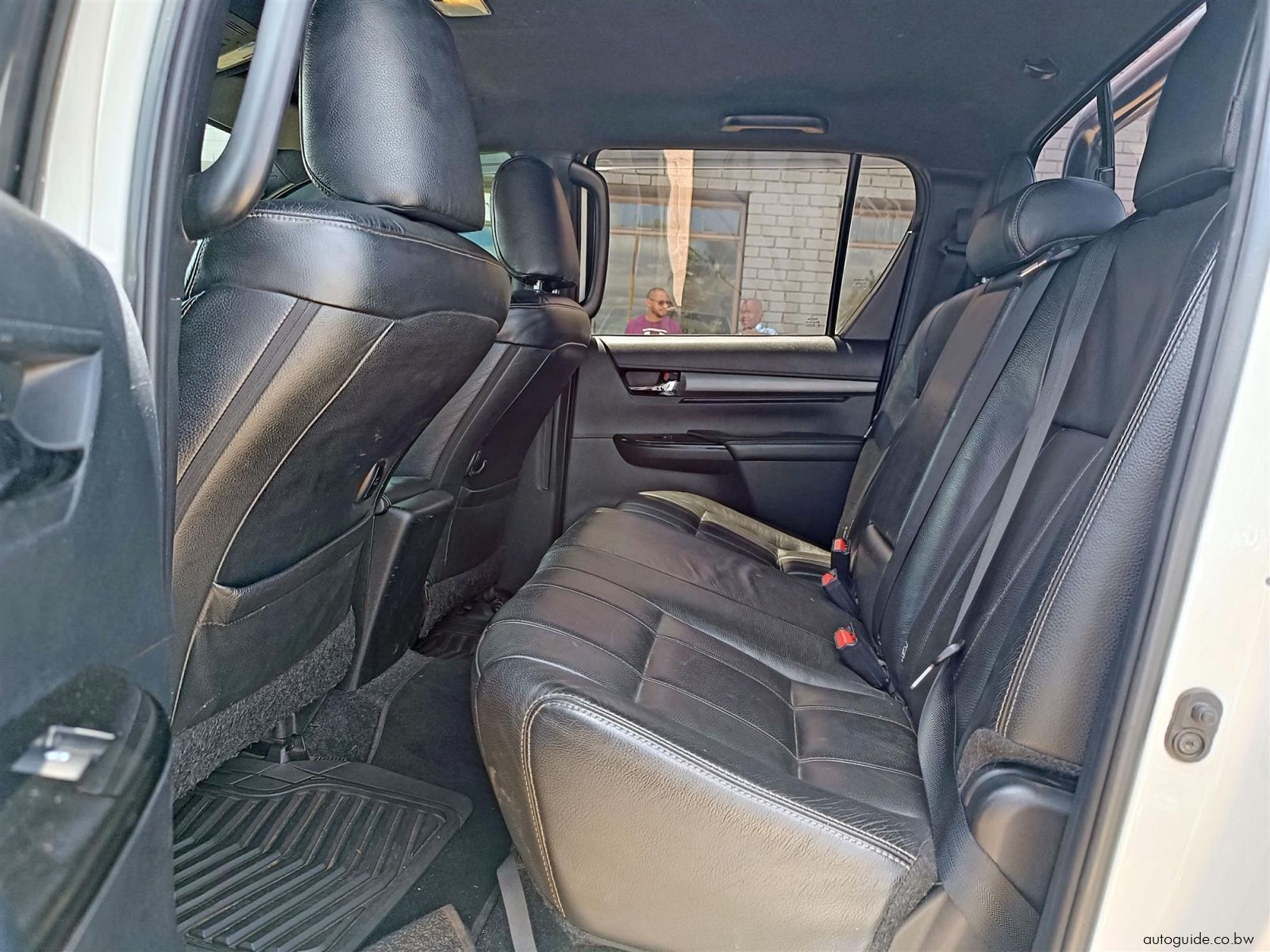 2021 Toyota Hilux Legend 2.8GD-6 A/T photo