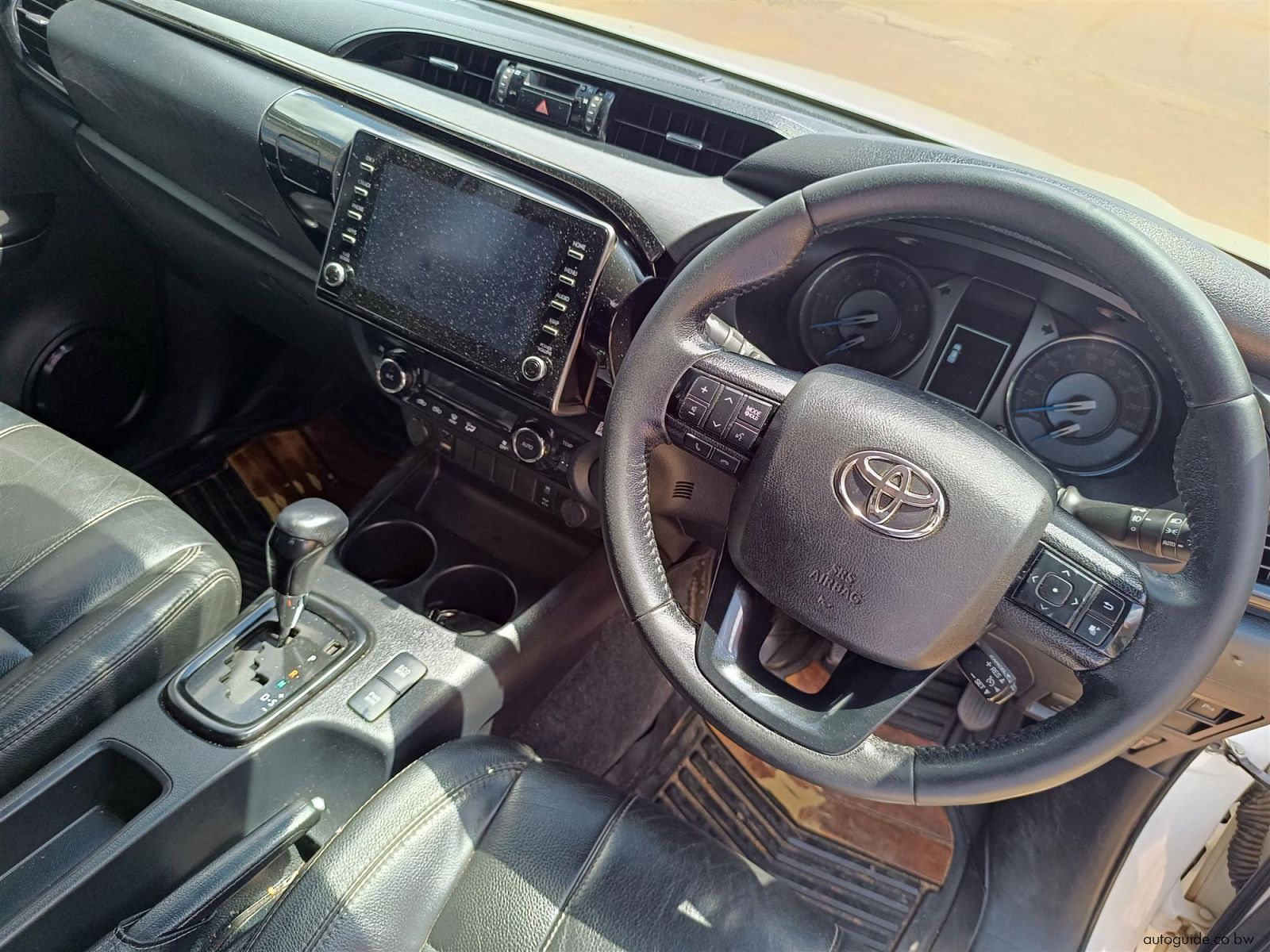 2021 Toyota Hilux Legend 2.8GD-6 A/T photo