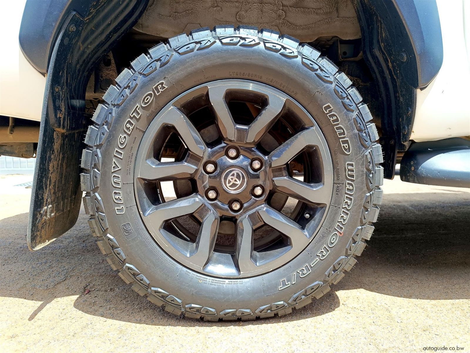 2021 Toyota Hilux Legend 2.8GD-6 A/T photo
