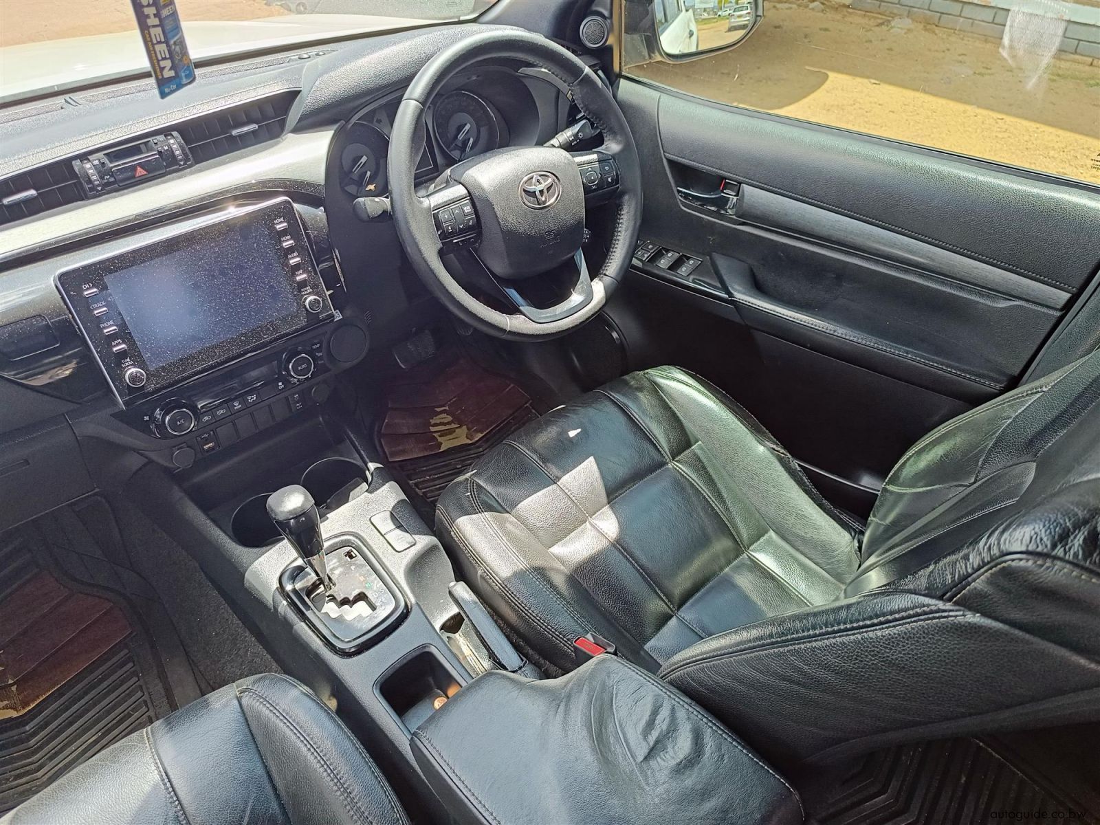 2021 Toyota Hilux Legend 2.8GD-6 A/T photo