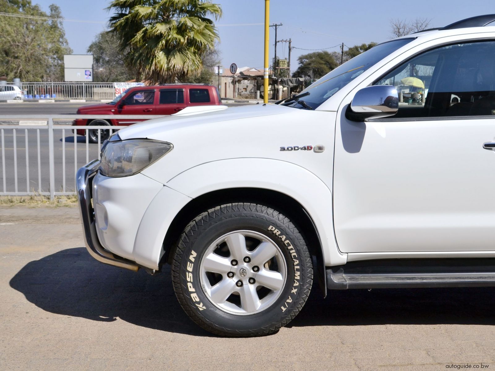 2011 Toyota Fortuner D4D photo