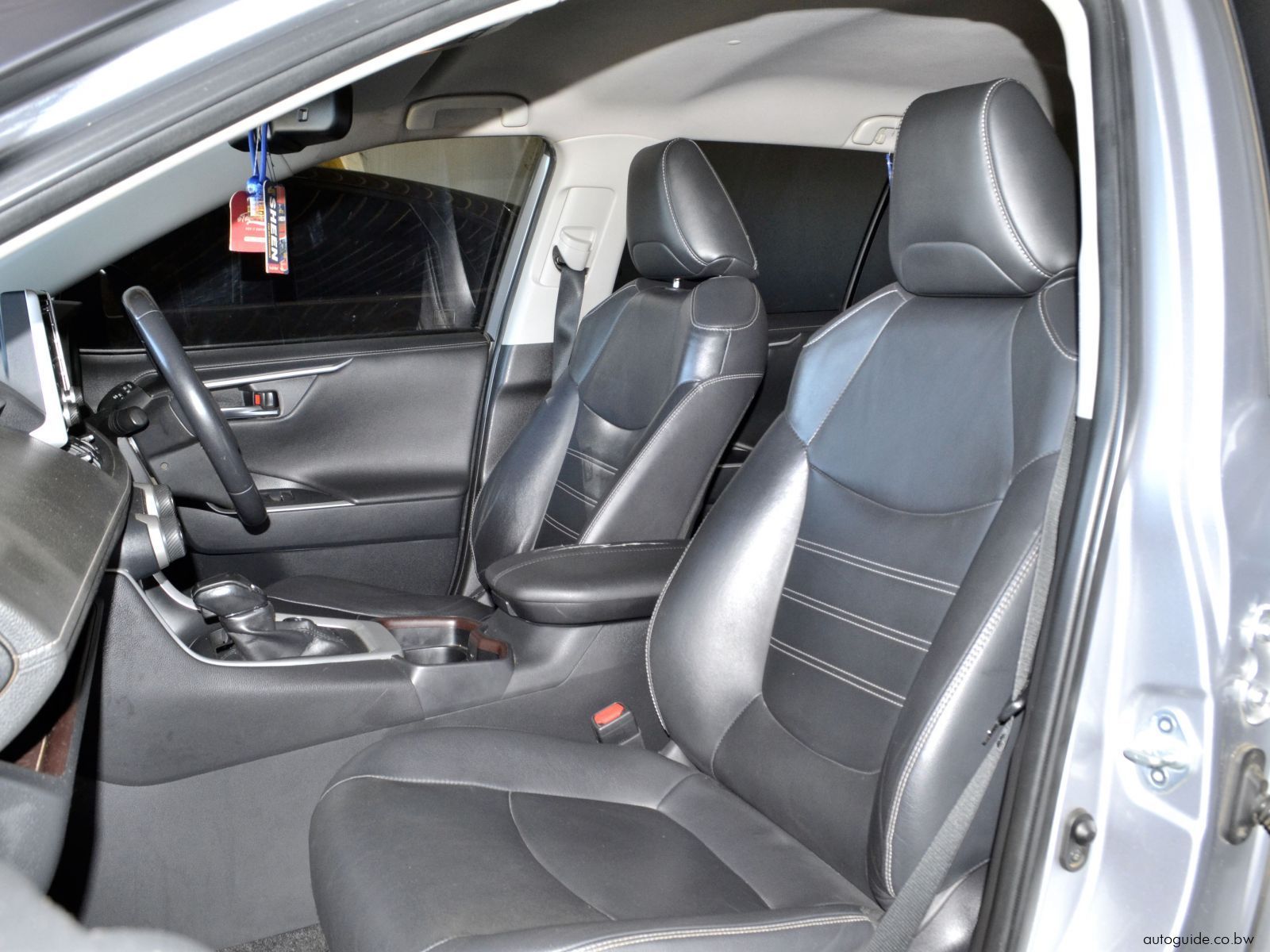 2019 Toyota Rav4 VX photo