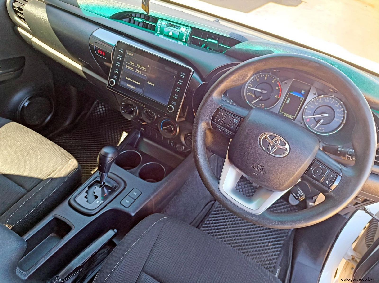 2022 Toyota Hilux Raider GD-6 2.4L 4x4 pictures