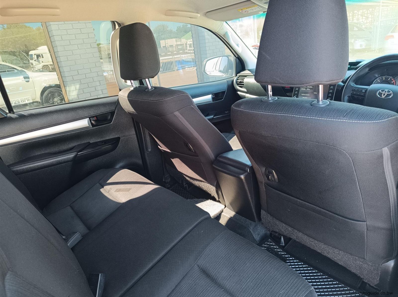 2022 Toyota Hilux Raider GD-6 2.4L 4x4 pictures