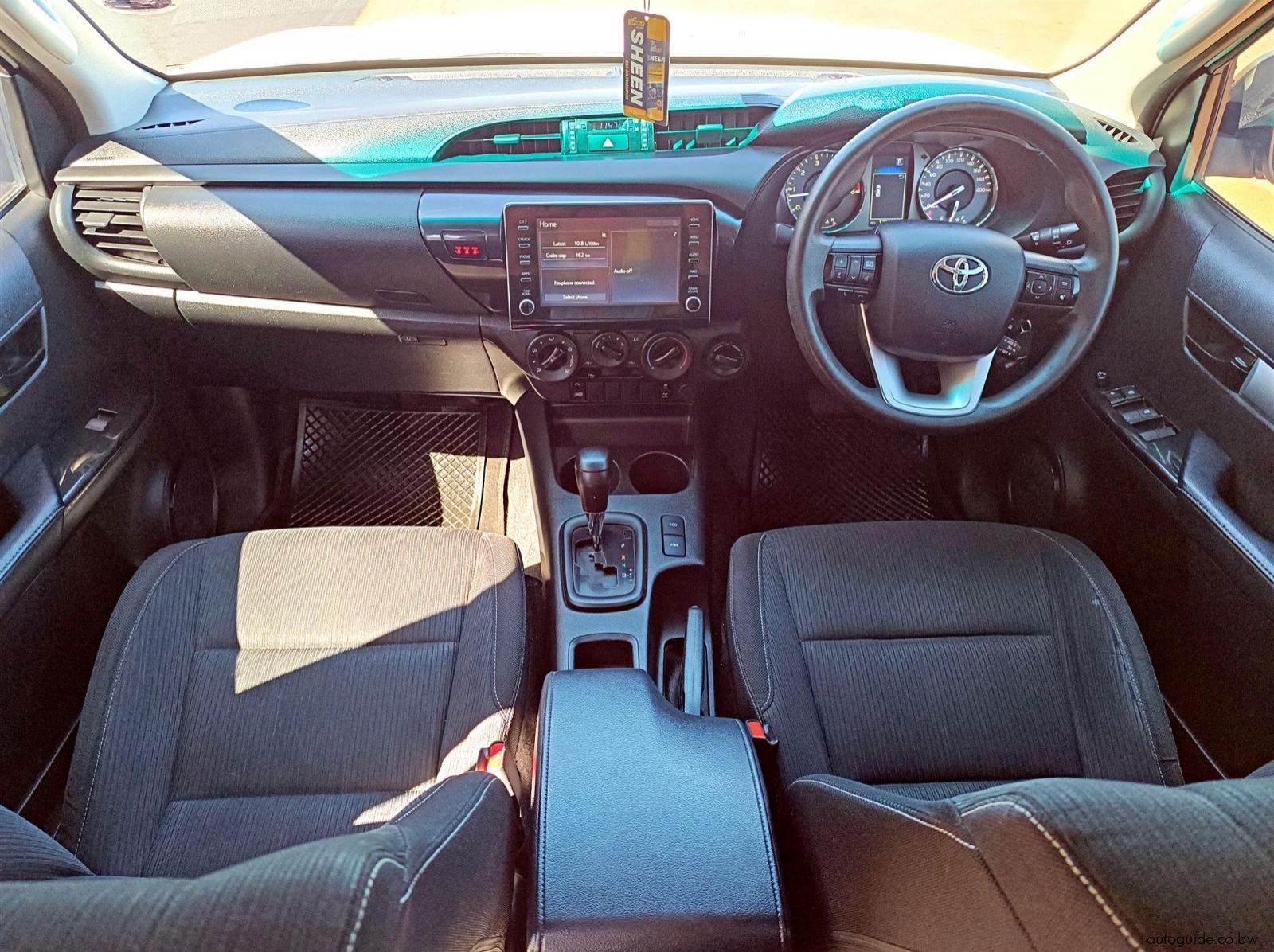 2022 Toyota Hilux Raider GD-6 2.4L 4x4 pictures
