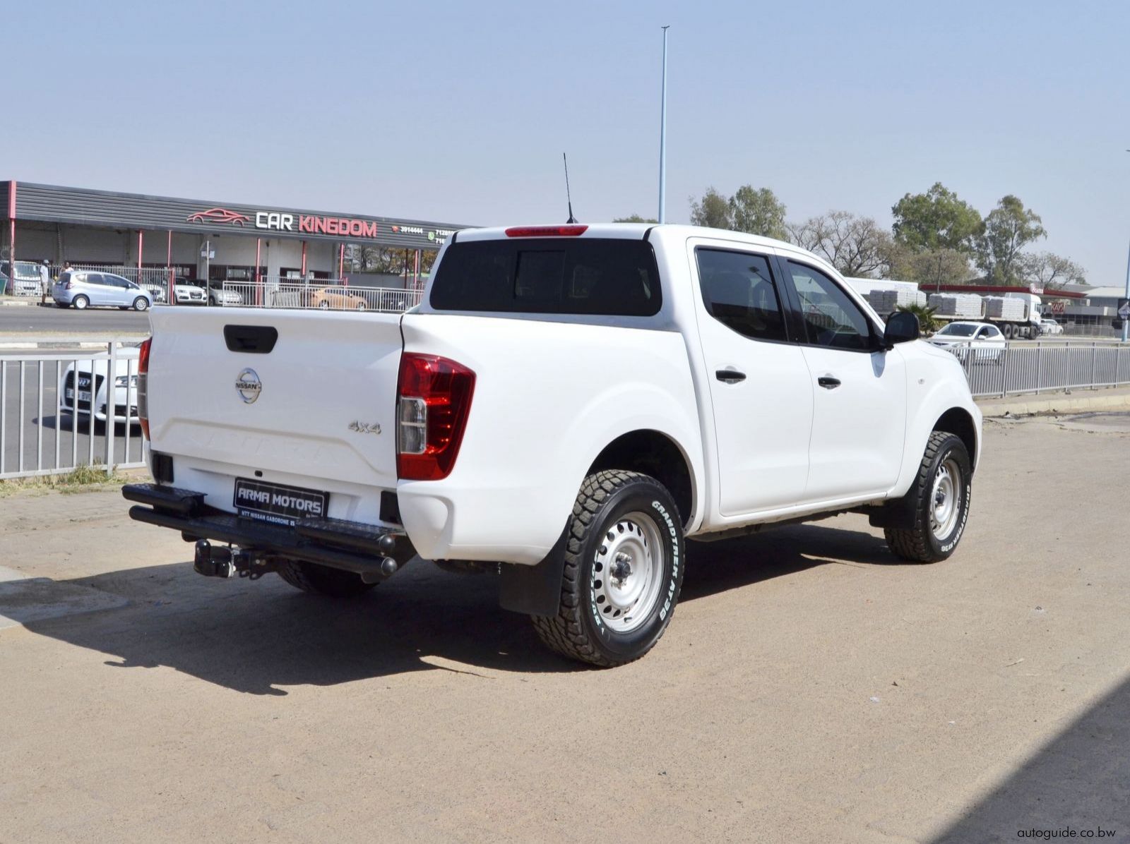 2022 Nissan Navara Baseline pictures