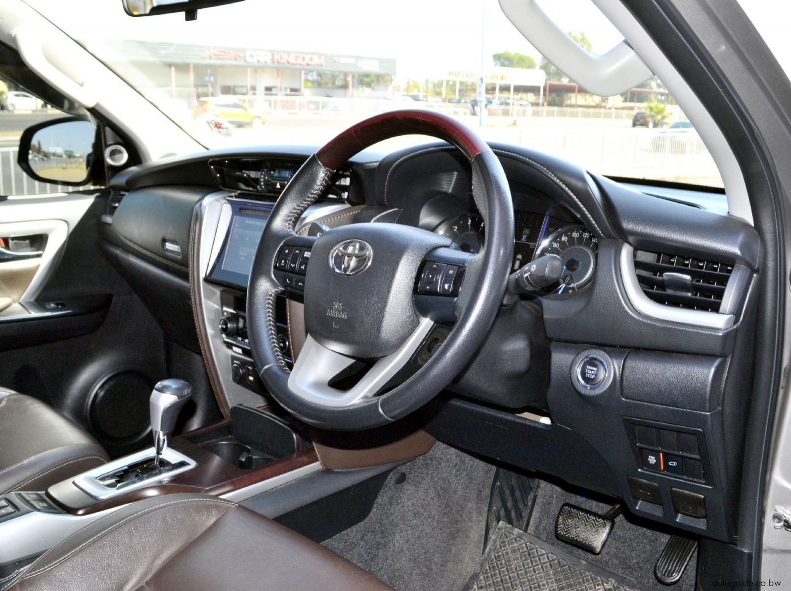 2018 Toyota Fortuner GD6 pictures