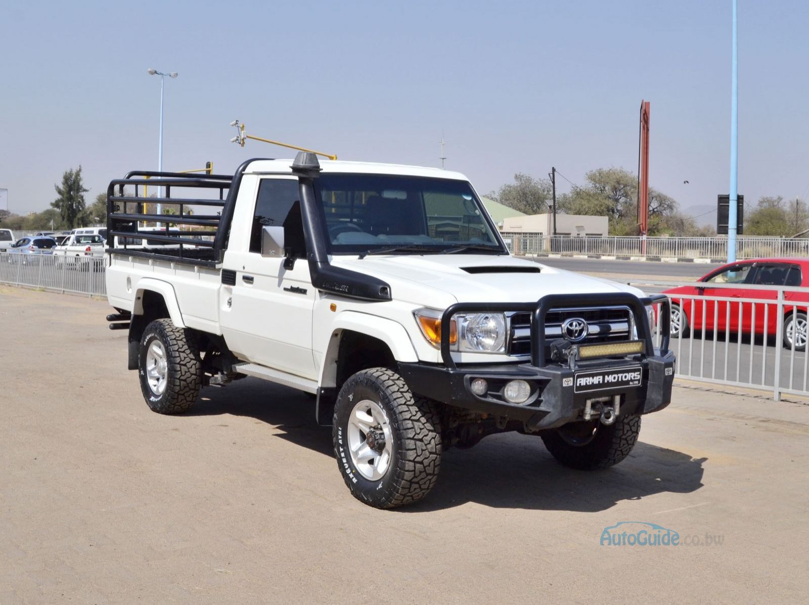 Used Toyota Land Cruiser LX V8  for sale in Mogoditshane, Botswana