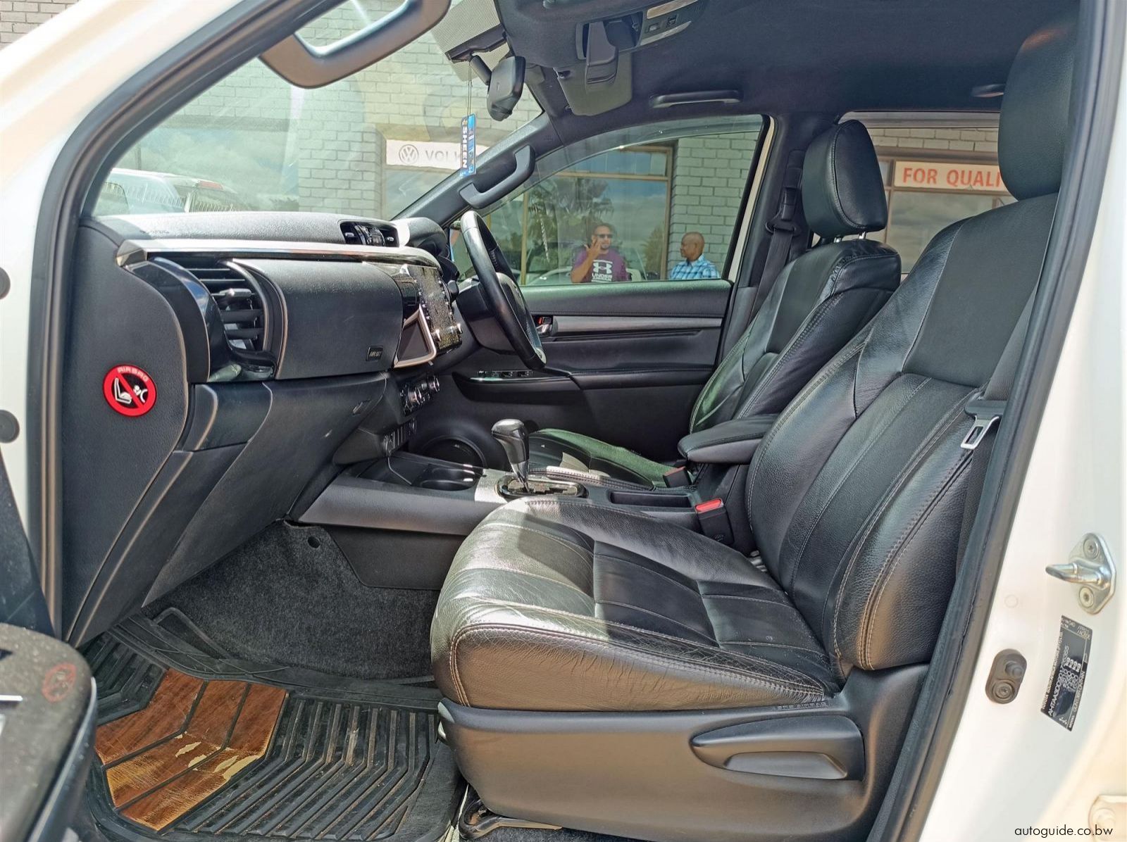 2021 Toyota Hilux Legend 2.8GD-6 A/T pictures