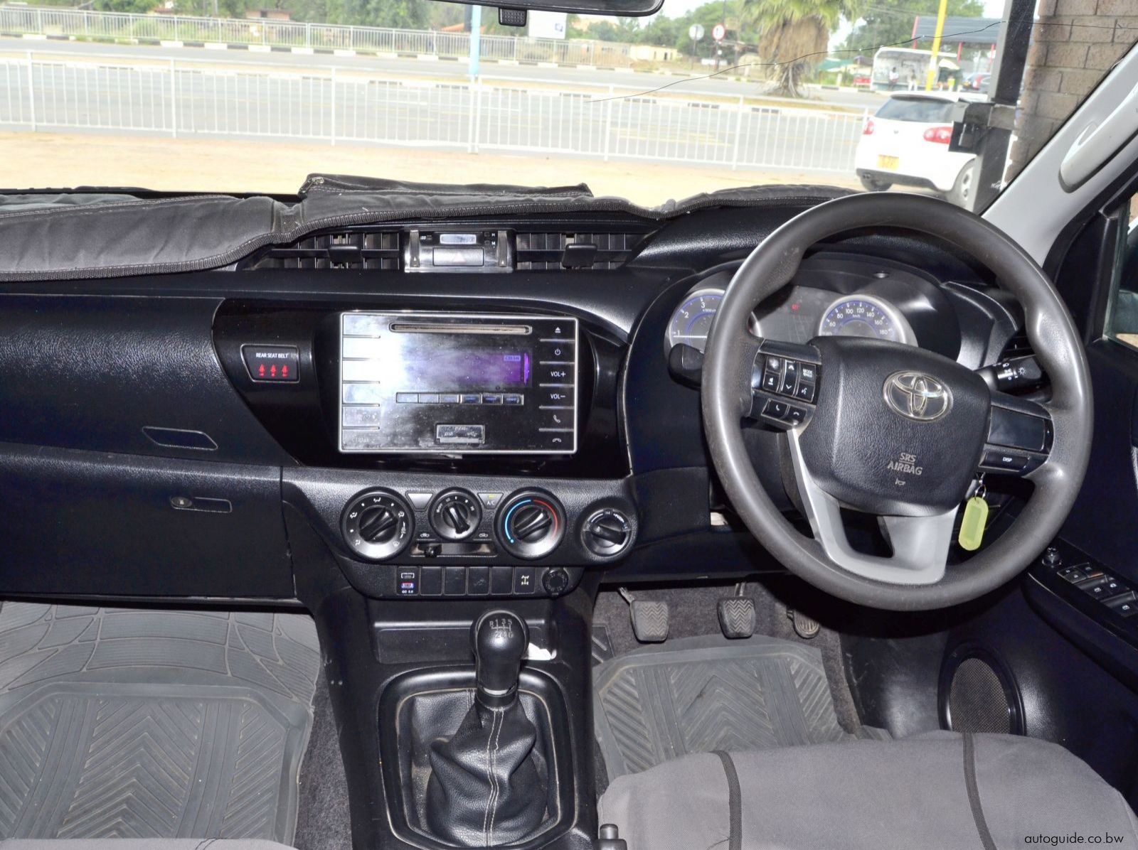 2016 Toyota Hilux GD6 pictures