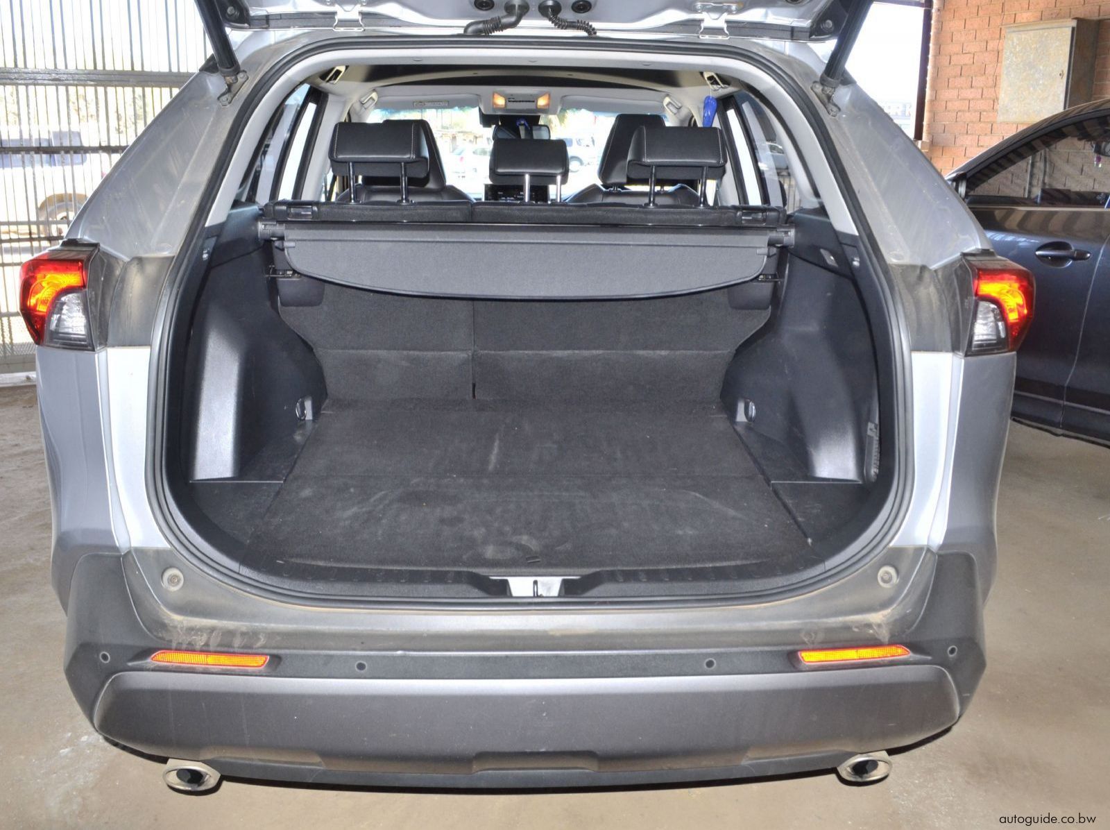 2019 Toyota Rav4 VX pictures