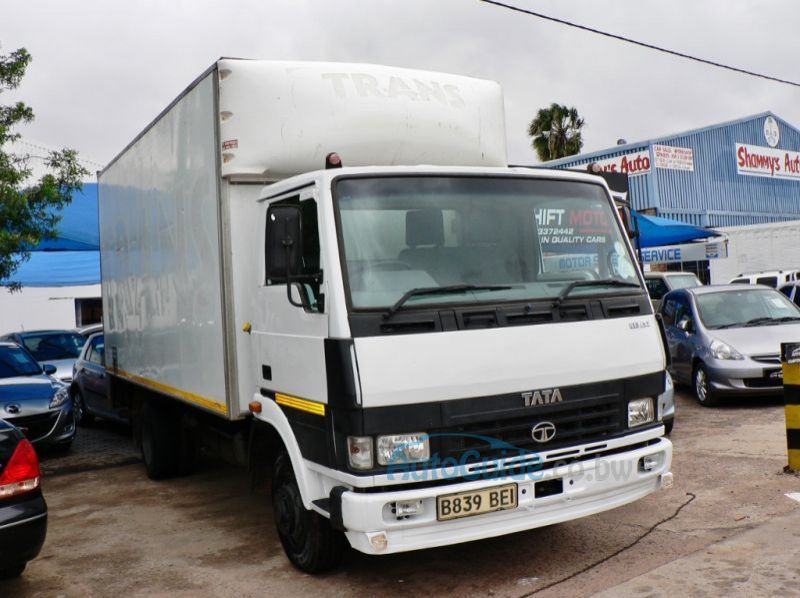 2016 Tata LPT 813 Ex2 pictures