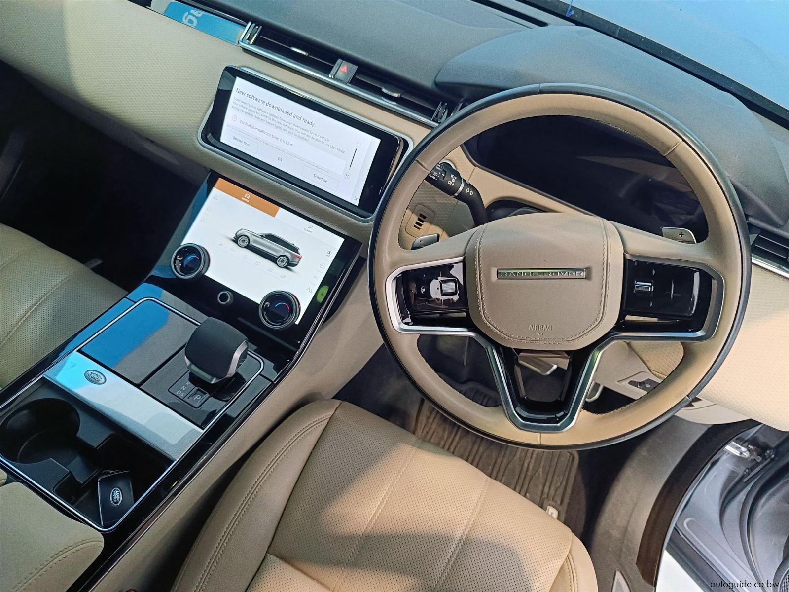 2023 Land Rover Range Rover Velar D300 R-Dynamic SE photo
