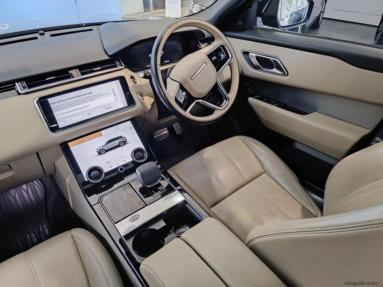 2023 Land Rover Range Rover Velar D300 R-Dynamic SE photo
