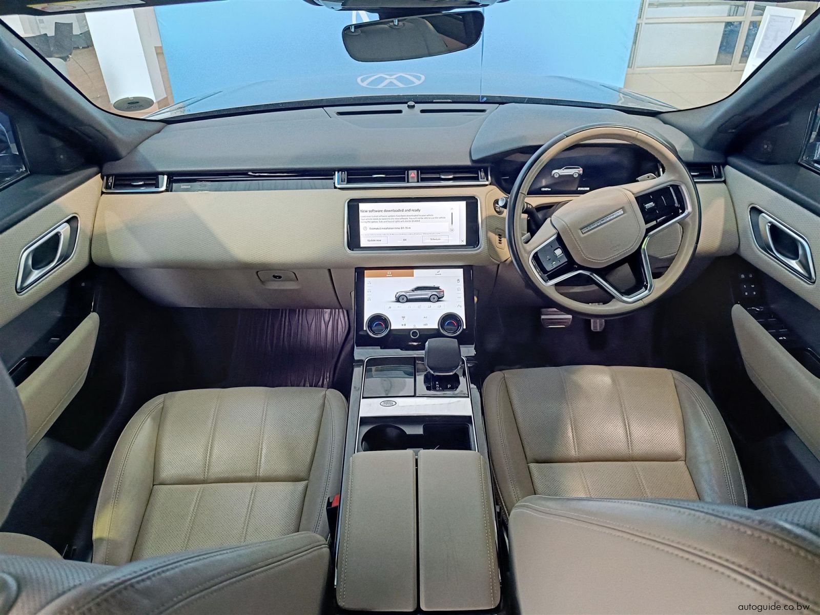 2023 Land Rover Range Rover Velar D300 R-Dynamic SE photo