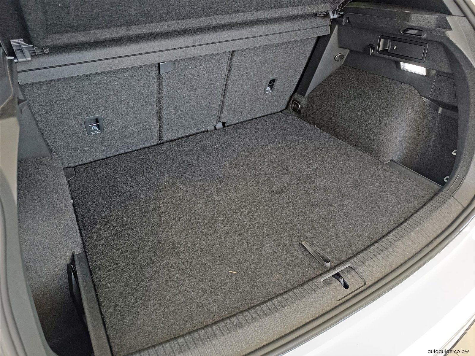 2022 Volkswagen Tiguan 1.4TSi R-Line photo
