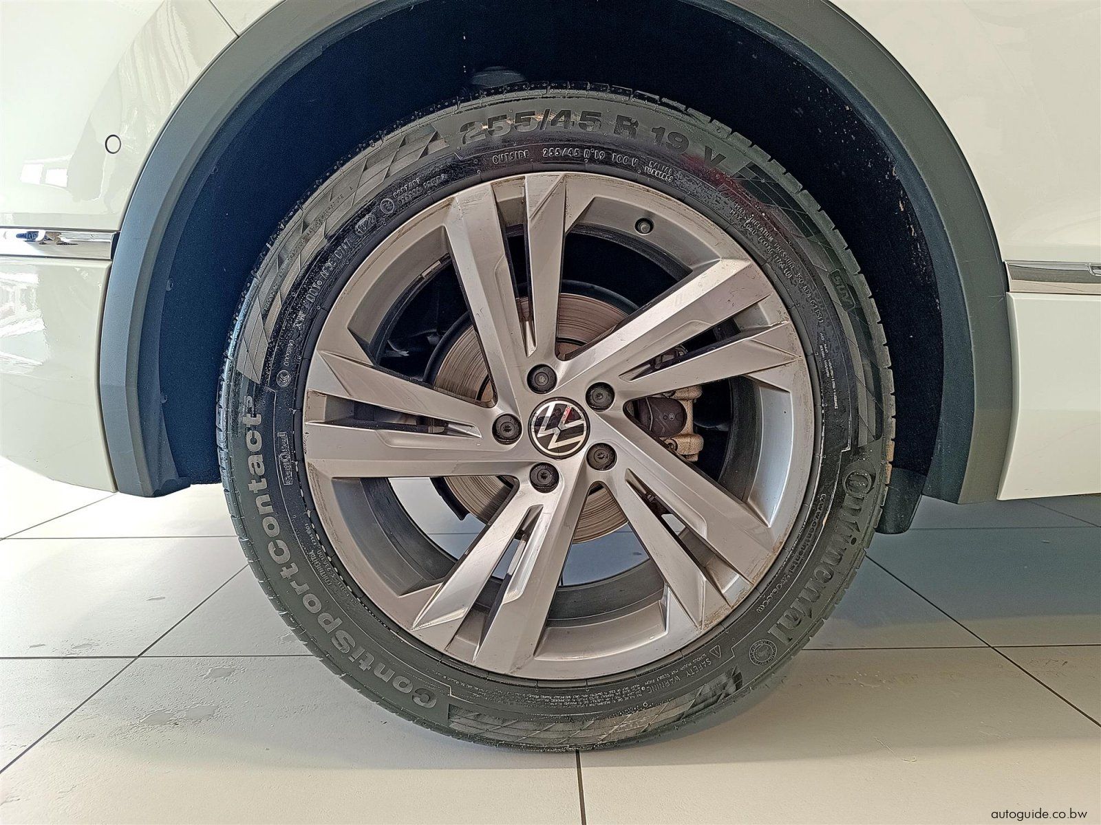 2022 Volkswagen Tiguan 1.4TSi R-Line photo
