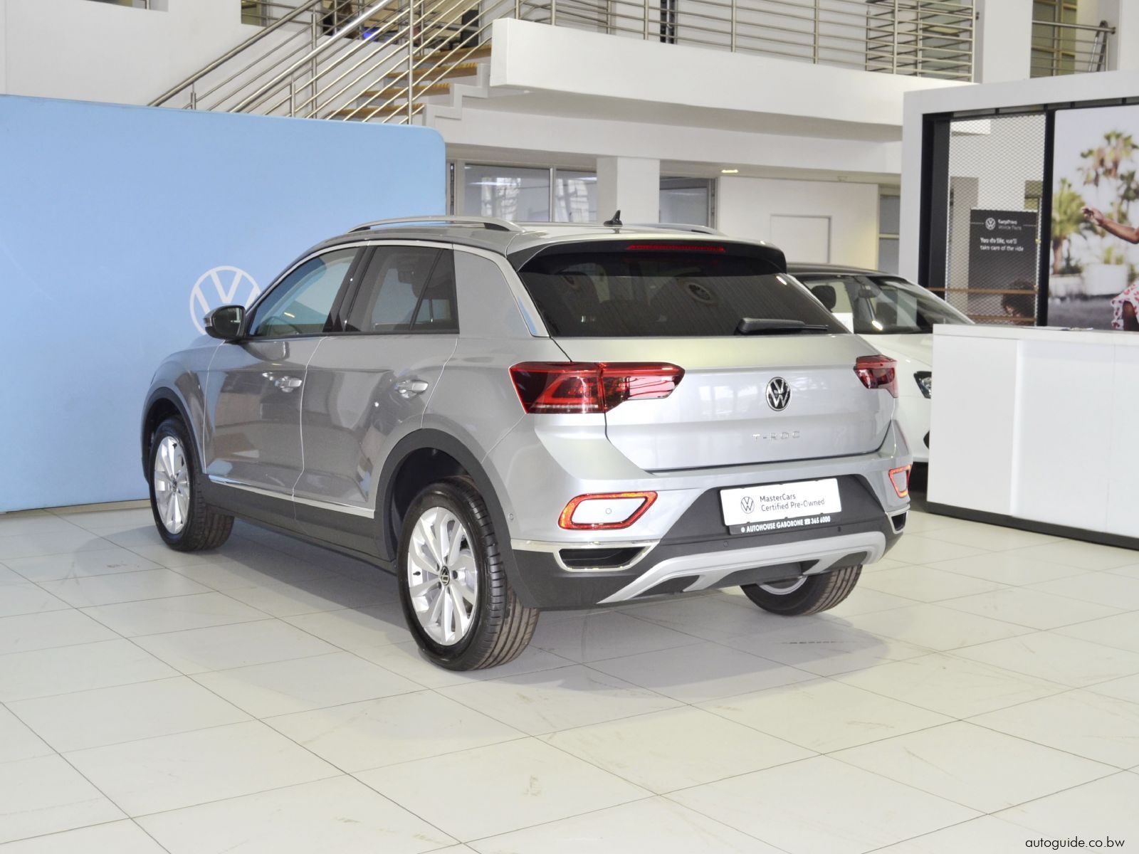 2025 Volkswagen T-Roc TSi Design photo