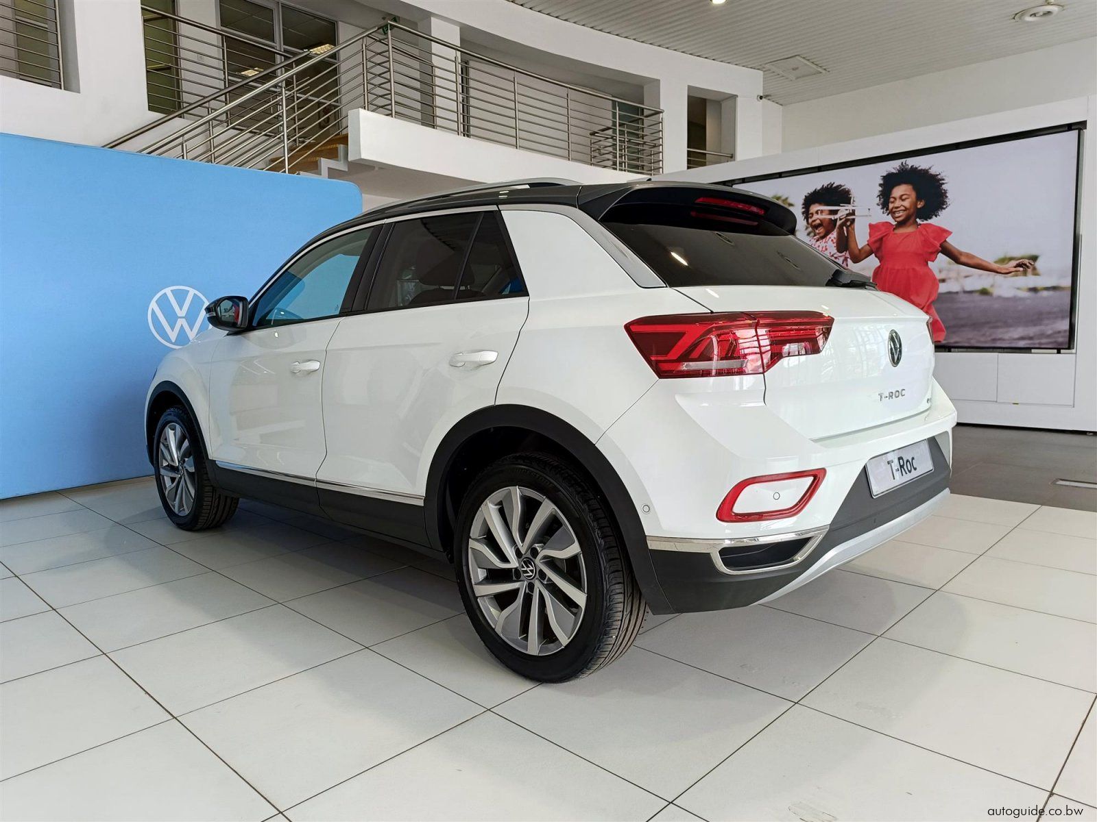 2026 Volkswagen T-Roc 2.0 TSi 4Motion photo