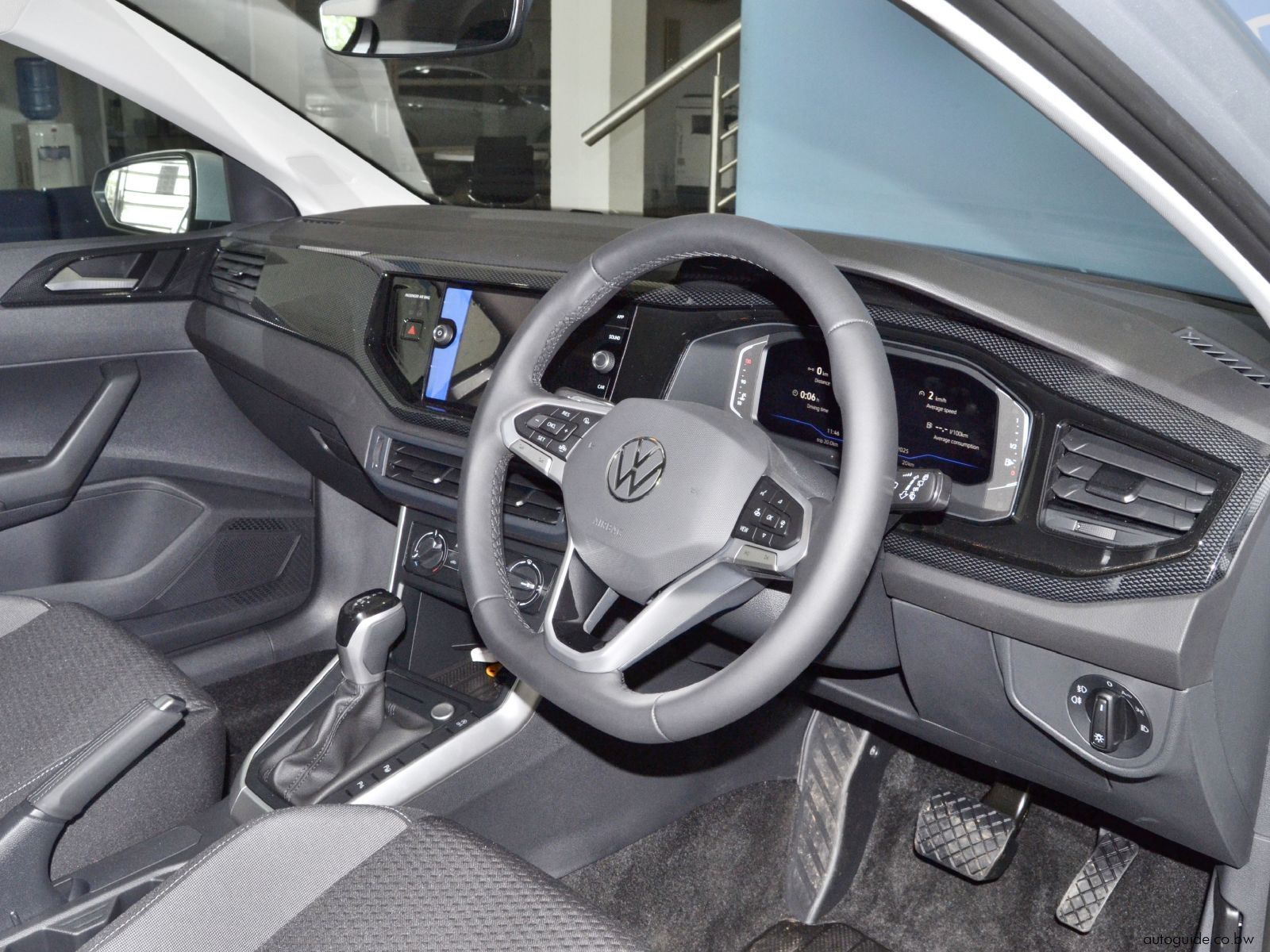 2025 Volkswagen Polo TSi photo