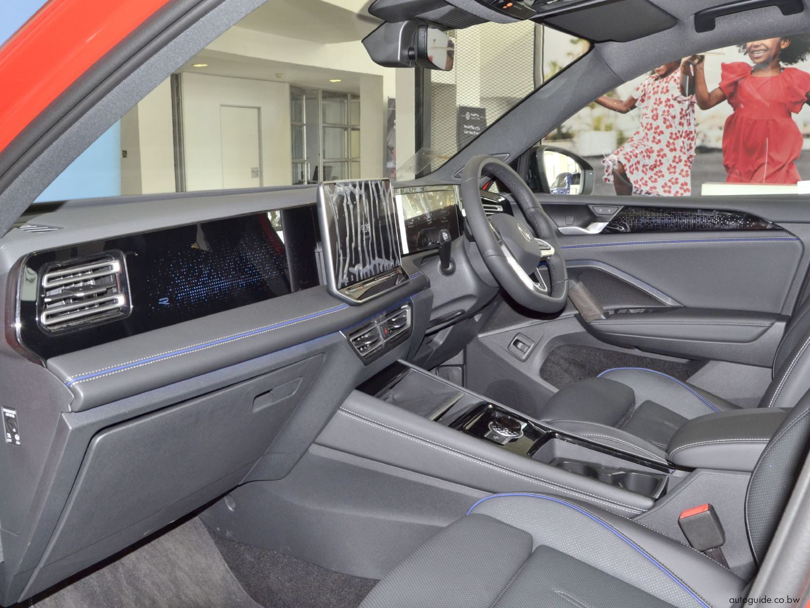 2025 Volkswagen Tiguan 1.4 TSi R-Line photo