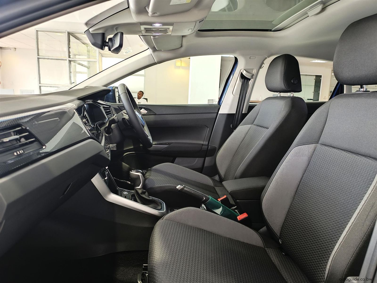 2025 Volkswagen Taigo Life 1.0TSi DSG photo