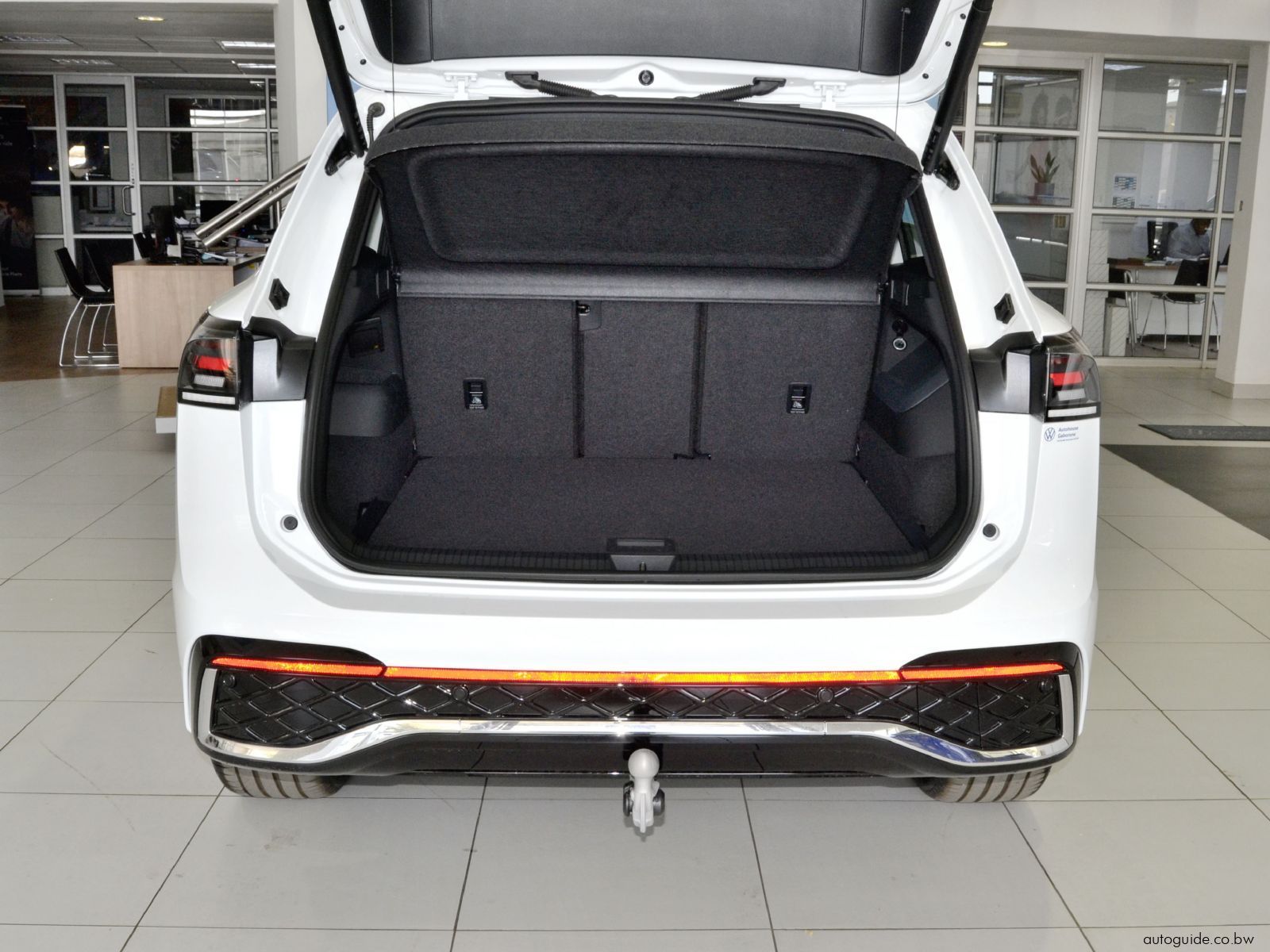 2025 Volkswagen Tiguan 2.0 TDi R-Line photo