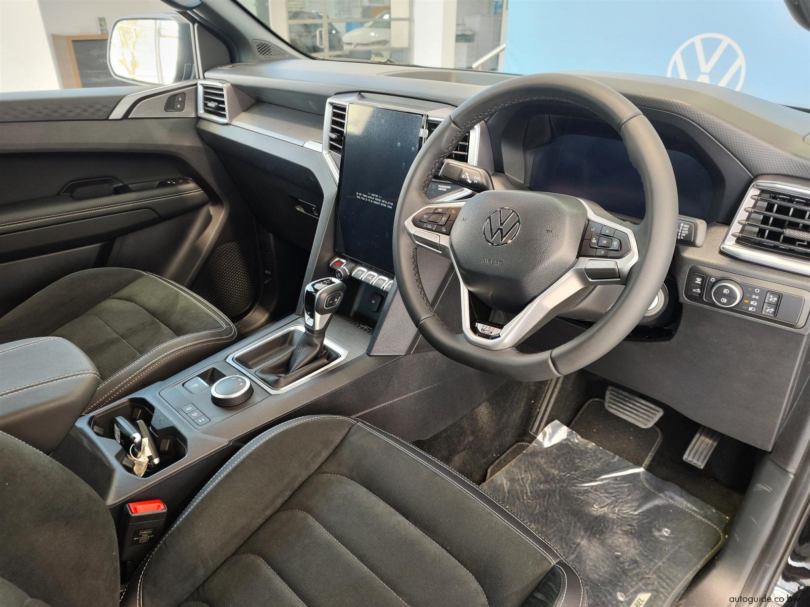 2026 Volkswagen Amarok Dark Label 2.0TDi 4x4 A/T photo