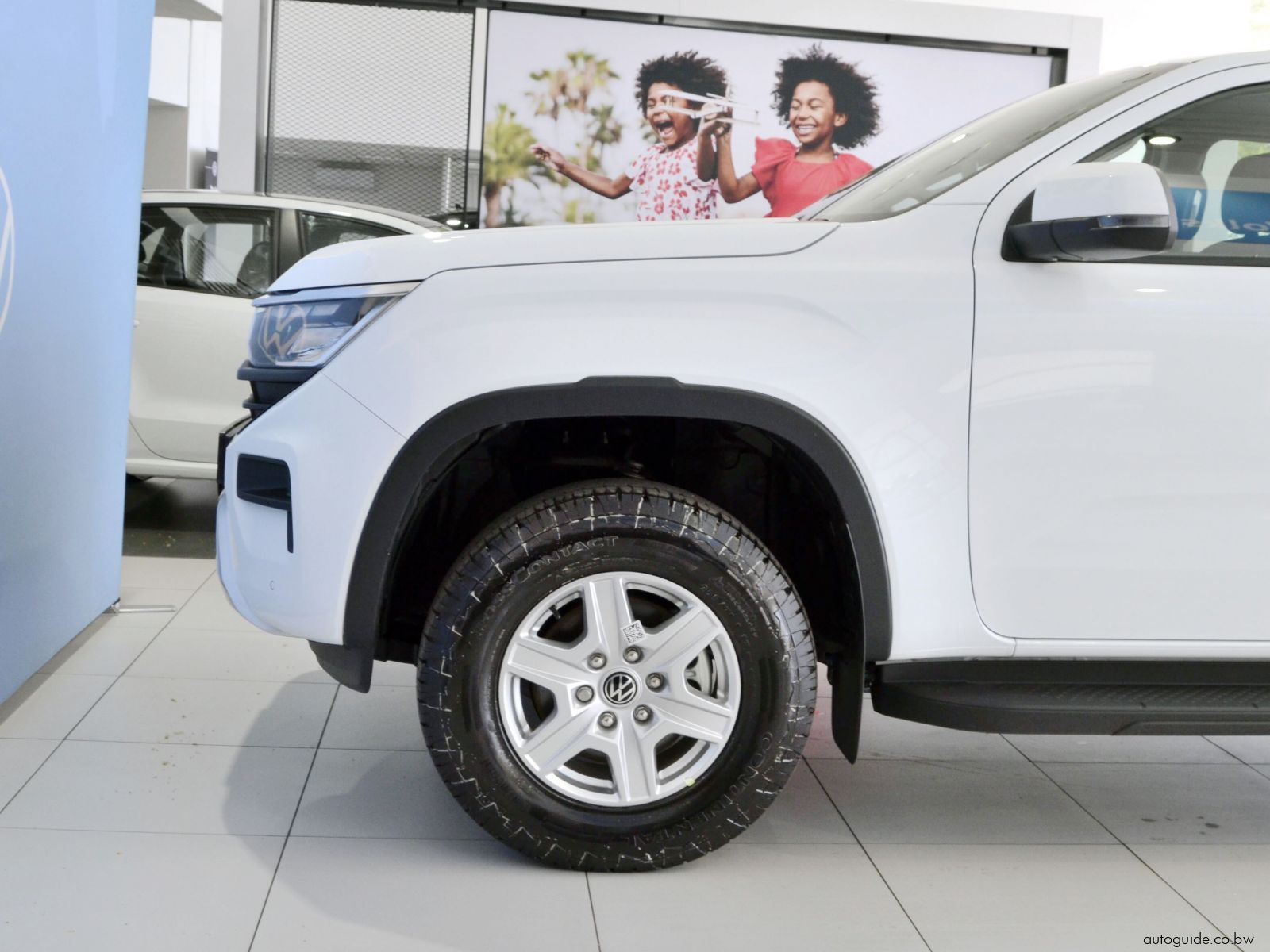 2025 Volkswagen Amarok Life 4Motion photo