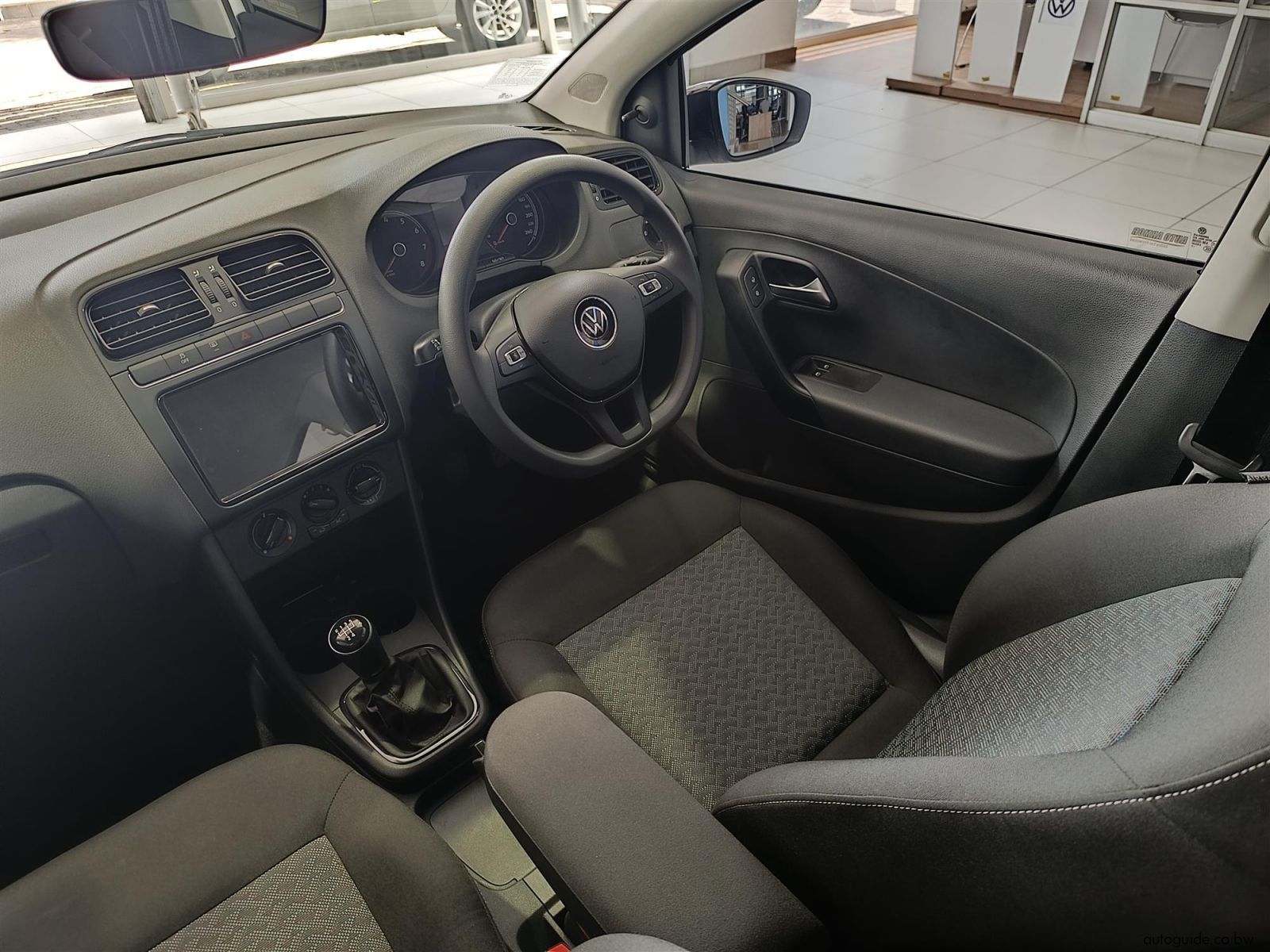 2025 Volkswagen Polo Vivo Life 63kW photo