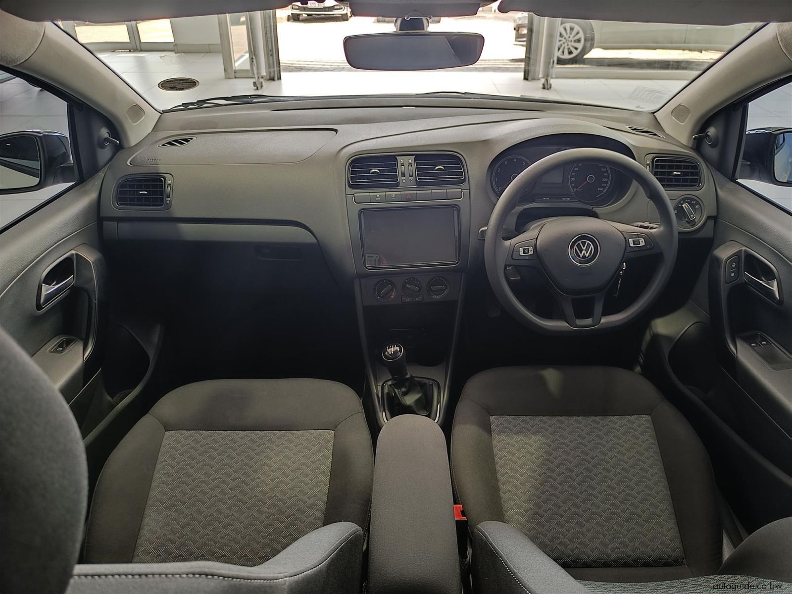 2025 Volkswagen Polo Vivo Life 63kW photo