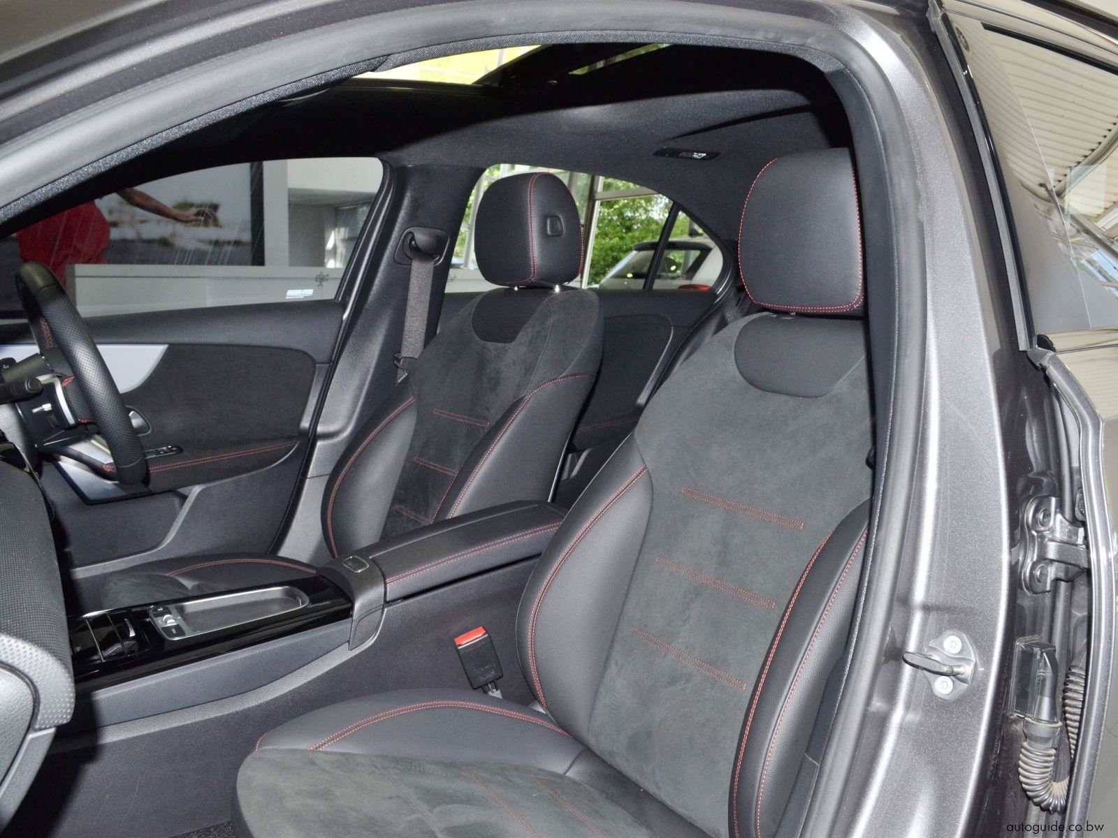 2023 Mercedes-Benz A200 photo