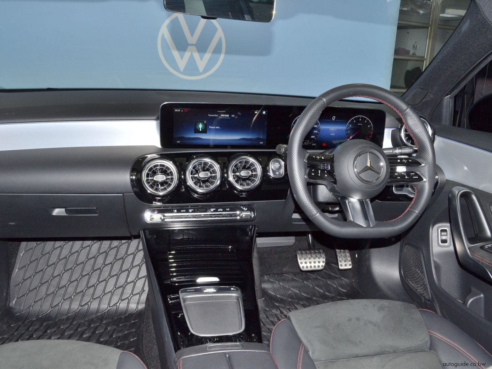 2023 Mercedes-Benz A200 photo