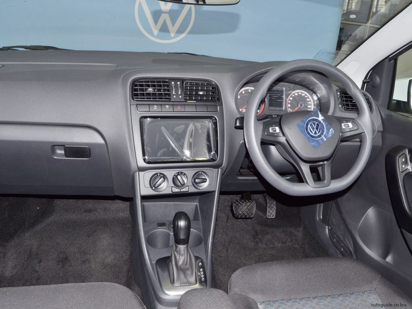 2025 Volkswagen Polo Vivo photo