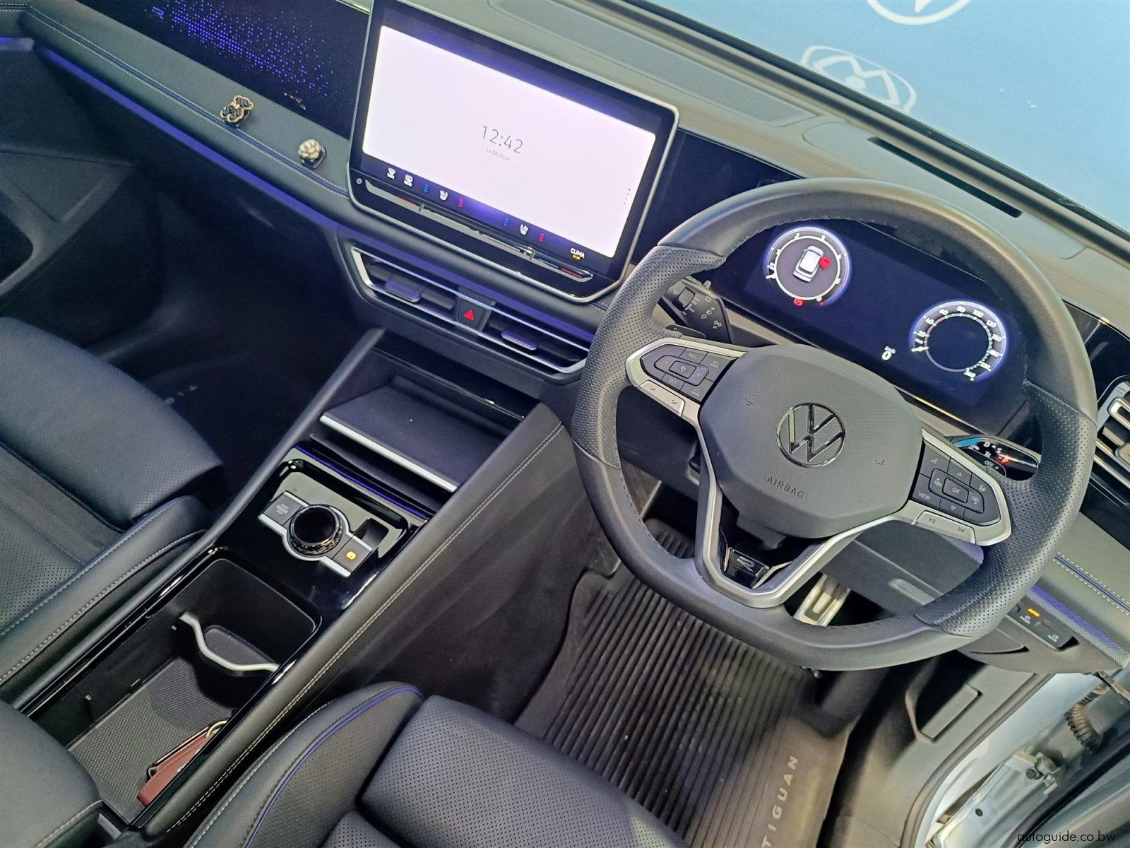 2025 Volkswagen Tiguan 2.0TDi 110kw R-Line photo