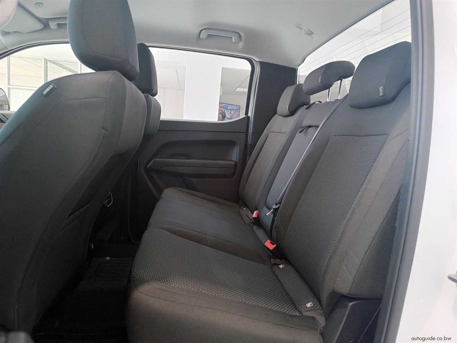 2026 Volkswagen Amarok 4Motion 2.0TDi 4x4 A/T photo