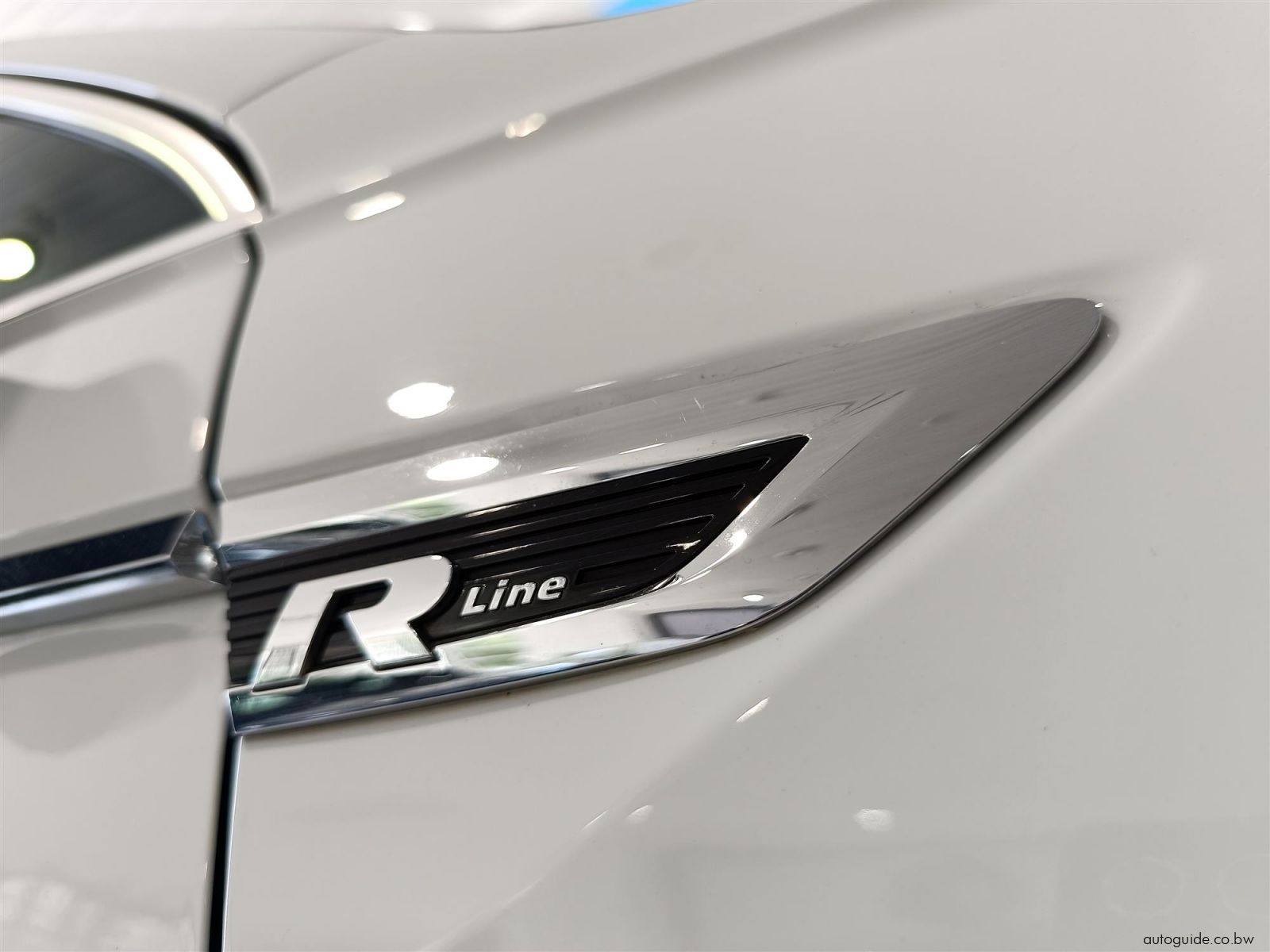 2018 Volkswagen Tiguan 2.0TDI HighLine R-Line photo