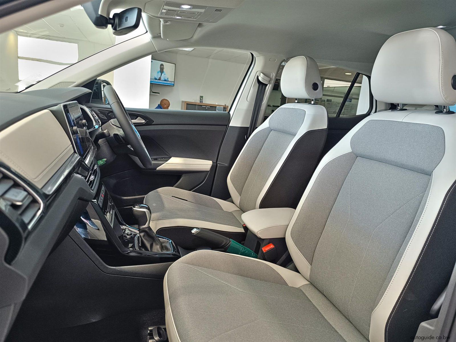 2026 Volkswagen T-Cross 1.0L TSi 85kW photo