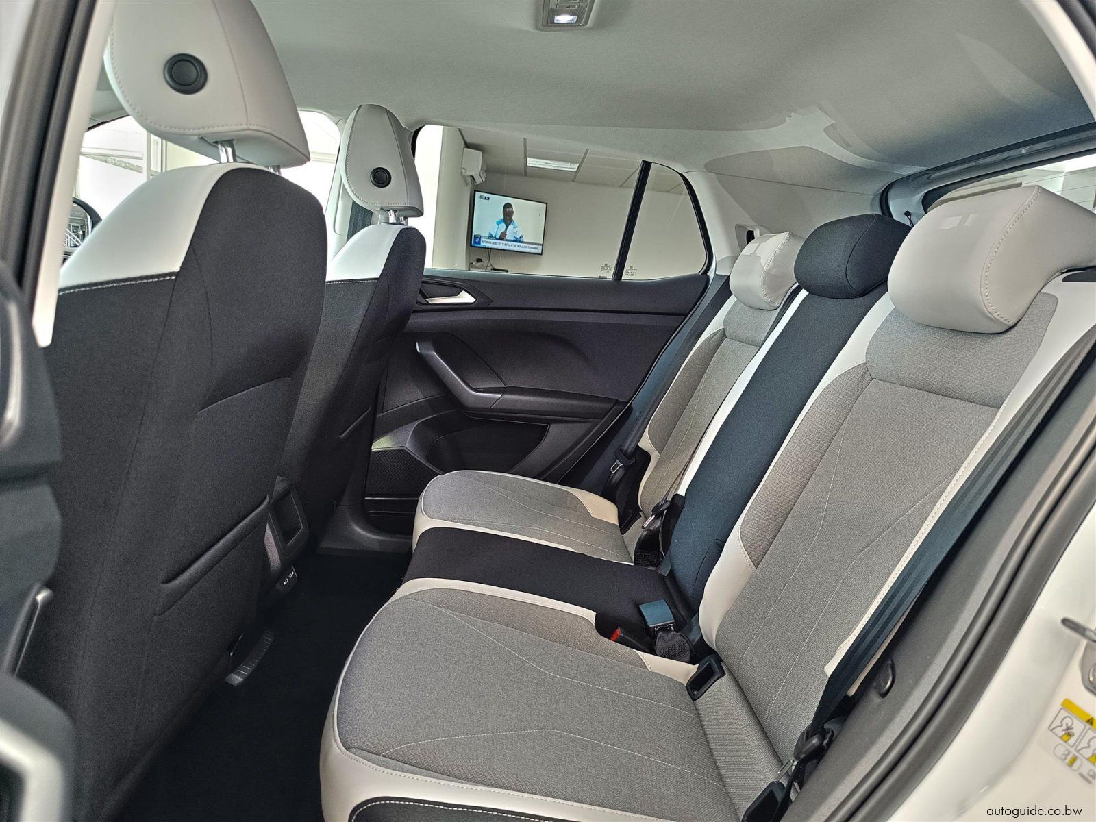 2026 Volkswagen T-Cross 1.0L TSi 85kW photo