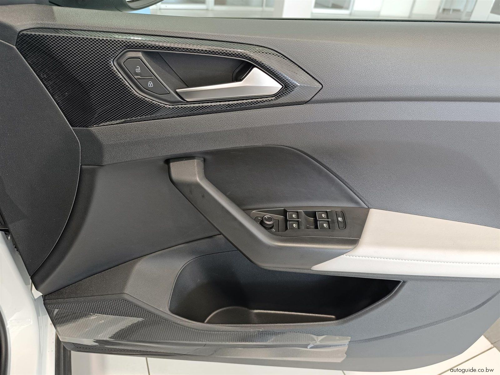 2026 Volkswagen T-Cross 1.0L TSi 85kW photo