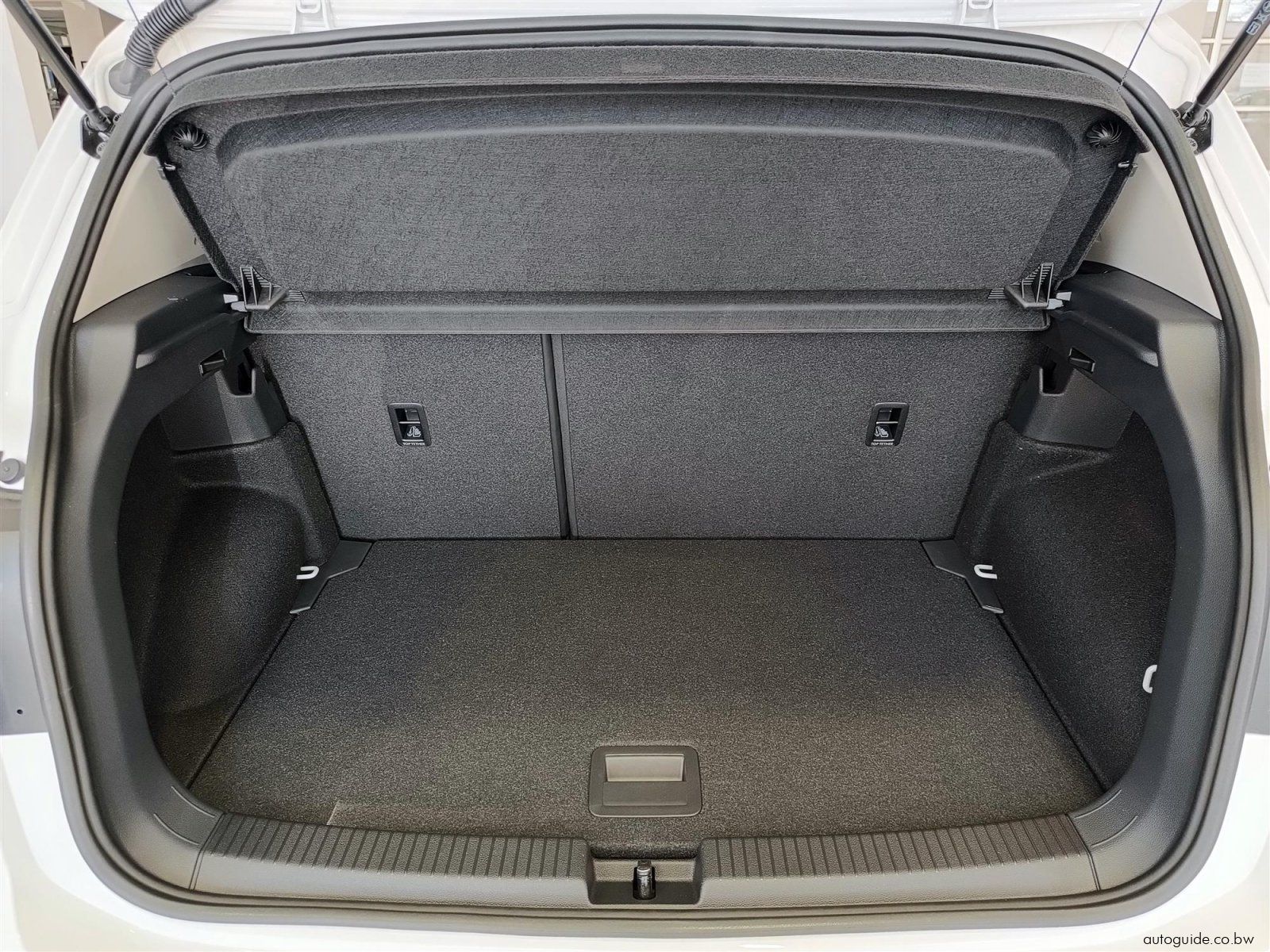 2026 Volkswagen T-Cross 1.0L TSi 85kW photo