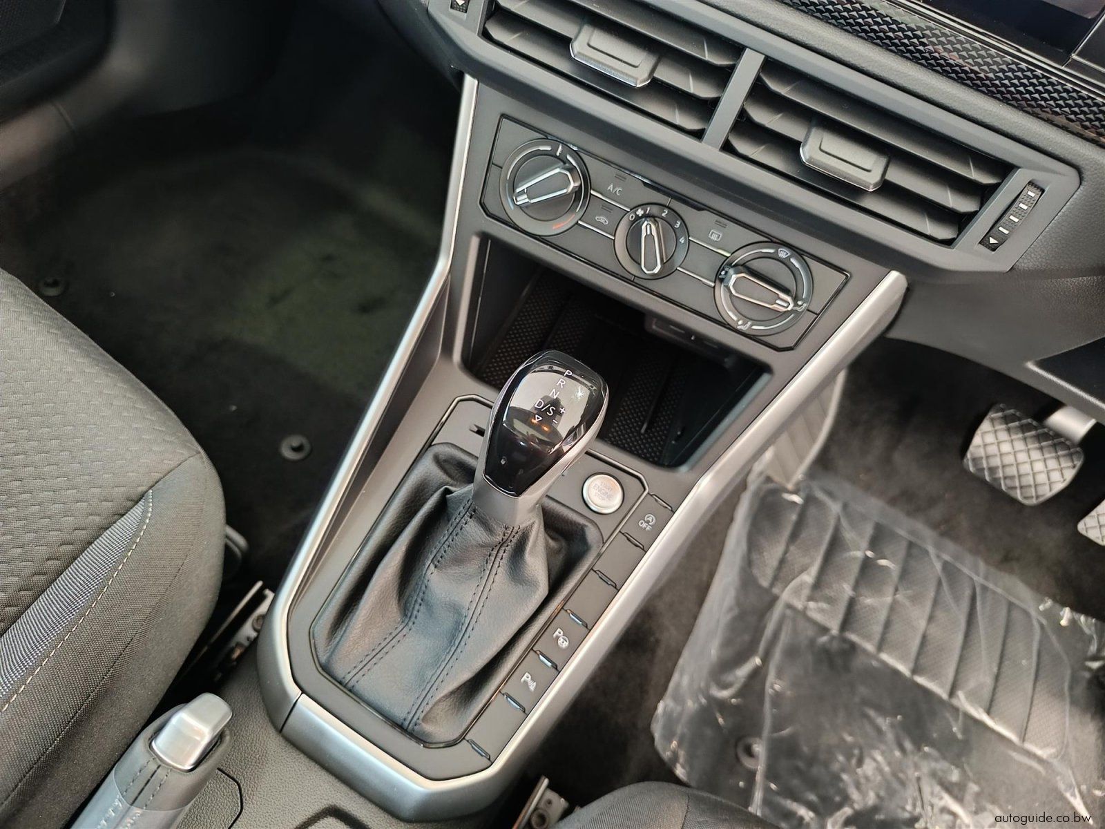 2025 Volkswagen Polo 1.0TSI Life DSG photo